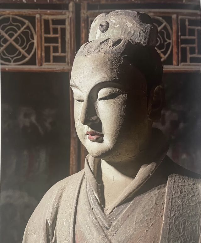 《汾陽太符觀彩塑》仙女下凡該是這般模樣 汾陽不止有名酒，不止有杏花，古代道觀中還藏着國色天香，花。