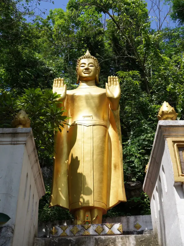 8-Day Laos Tour: What Travel Agencies Won't Tell You
