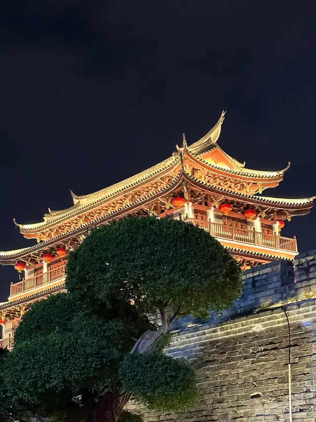 12-Day Zhanjiang Tour: See the Sea, Eat Seafood, Stay in a Homestay Instead of a Hotel