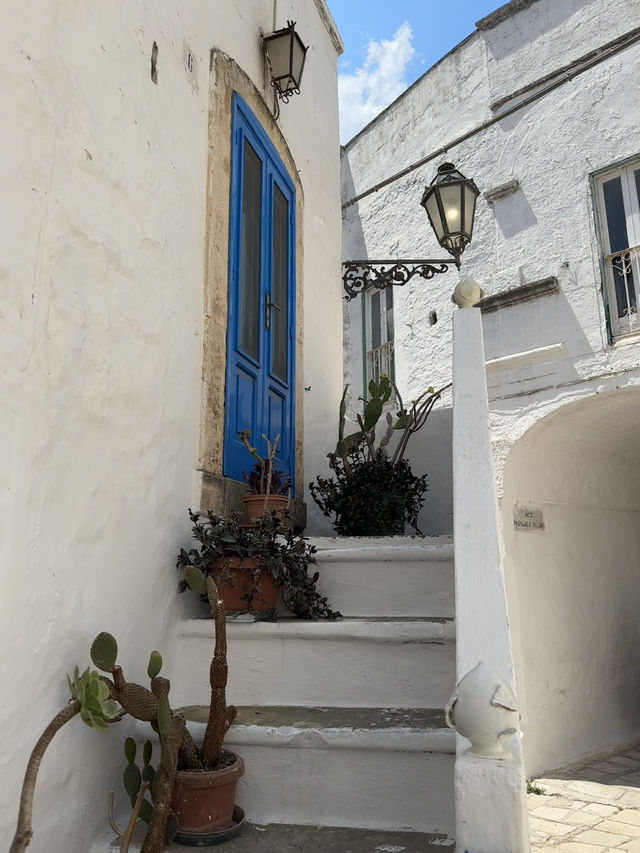🏰  Ostuni: The White City of Puglia 🌞    