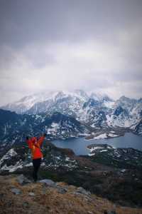 哈巴雪山杜鵑花季及露營體驗