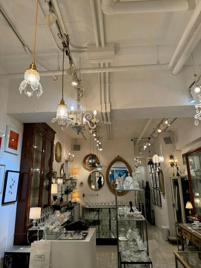 大阪心齋橋尋寶：GALLERY T.K.ART古董水晶與玻璃藝術殿堂 