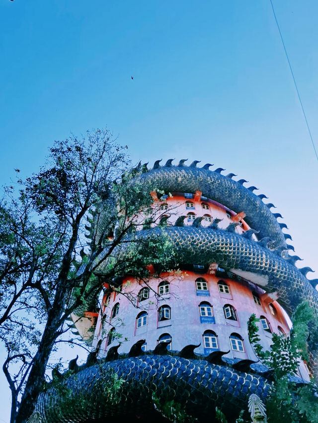 *【タイ・バンコク近郊の神秘的絶景！「蟠龍寺」体験ガイド】**