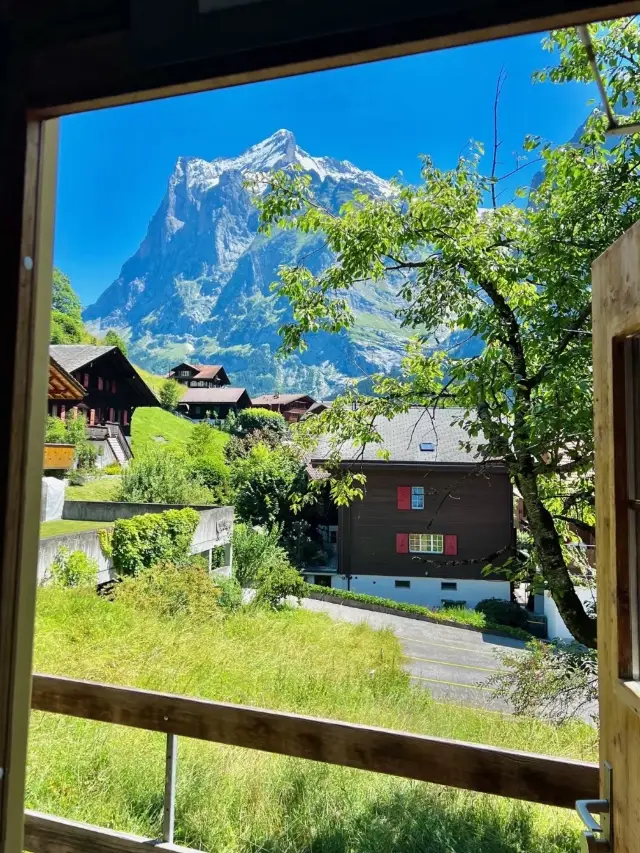 Swiss Fairy Tale Journey: 5 Days 4 Nights Alpine Checklist Guide