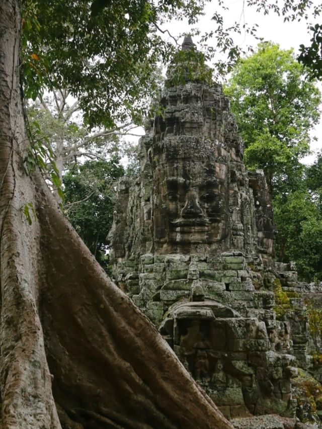 穿越千年遇見高棉的微笑巴戎寺 穿越千年遇見高棉的微笑巴戎寺