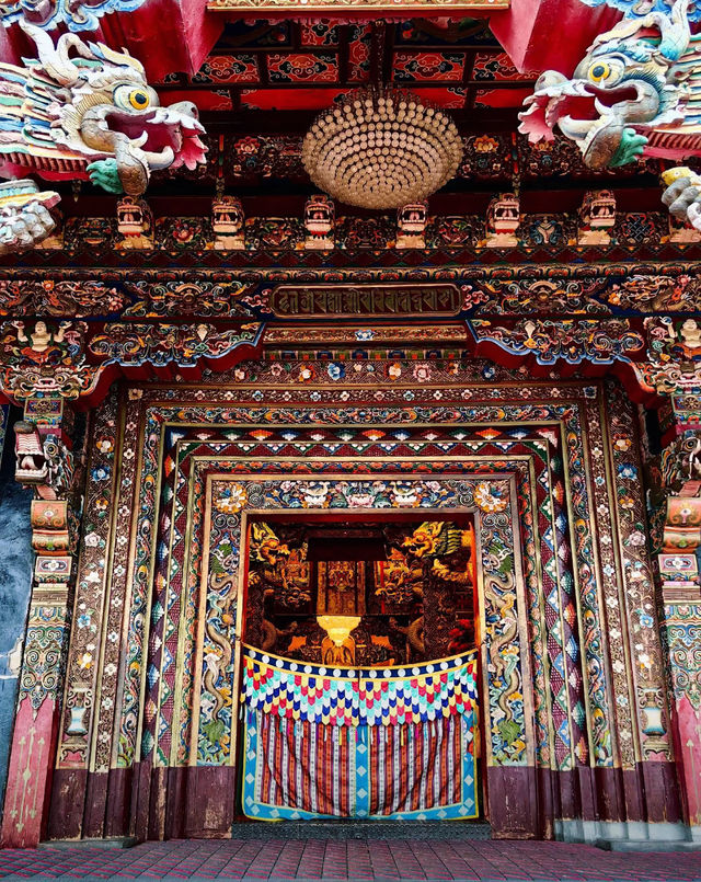 木里大寺:雪山下的金色信仰 木里大寺:雪山下的金色信仰