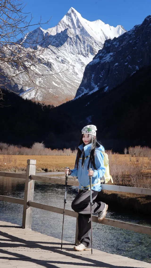 稻城亞丁的雪山頂,我的徒步ootd贏麻了! 稻城亞丁的雪山頂,我的徒步ootd贏麻了!