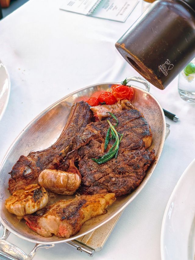 我想說，其實這個甜品車可以最早推上來