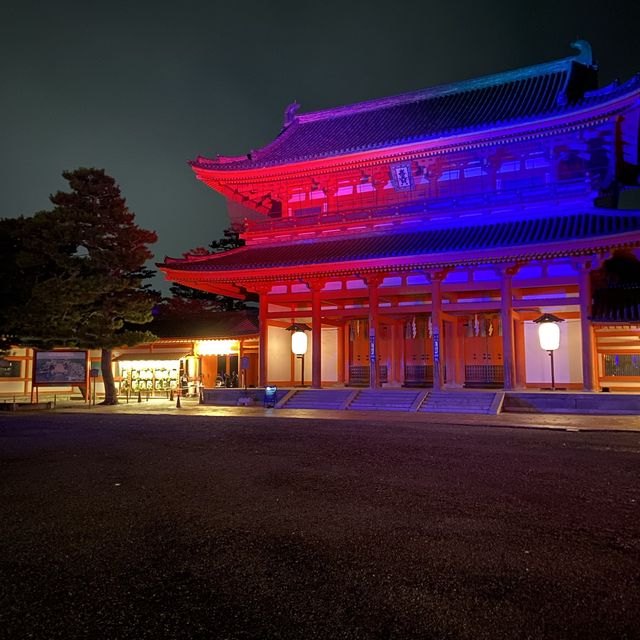 【京都・東山】ライトアップを楽しむ！