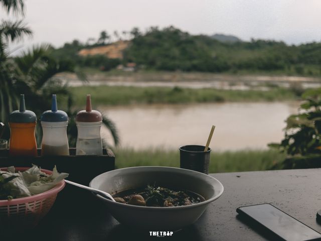 ก๋วยเตี๋ยวห้อยขา หนองคาย