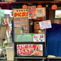 大阪観光！かに道楽道頓堀本店のかに看板は本当に大きくフォトスポットになってた