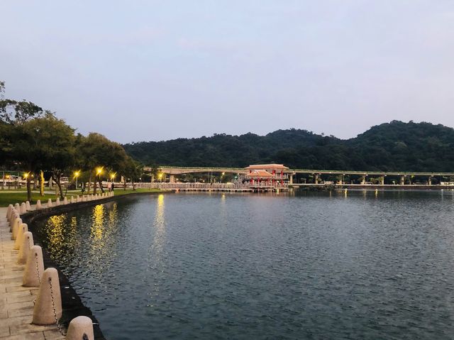 台北｜🌳🌅 Dahu Park 大湖公園