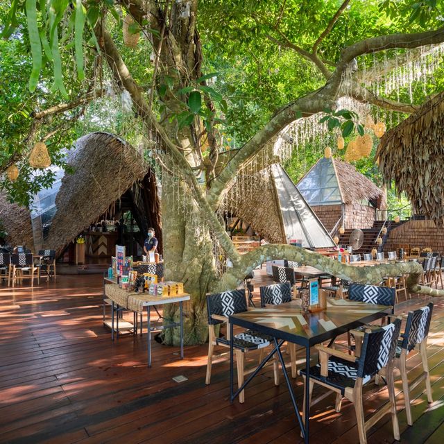 Three Monkey Restaurant ภูเก็ต 