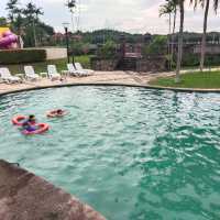 Awesome Sebana Cove Resort