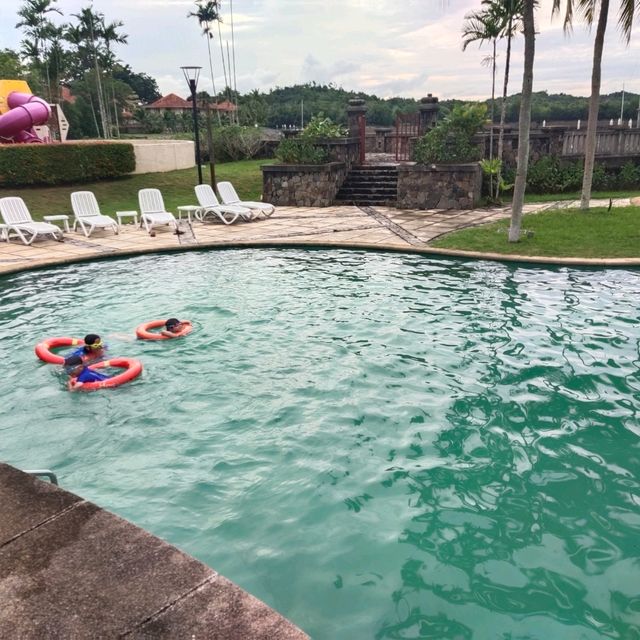 Awesome Sebana Cove Resort