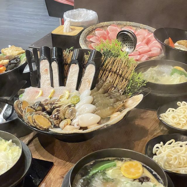 Cook hotpot ,Keelung ,Taiwan 🥓🥩🥘