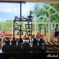 อาหารเช้า Sea View Coffee Shop ของโรงแรมการ์เดน ซีวิว รีสอร์ท