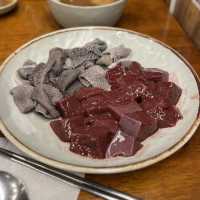 【韓国ソウル・広蔵市場】ユッケ通りで最初に開店したユッケ専門店「ユッケチャメチッ1号店」