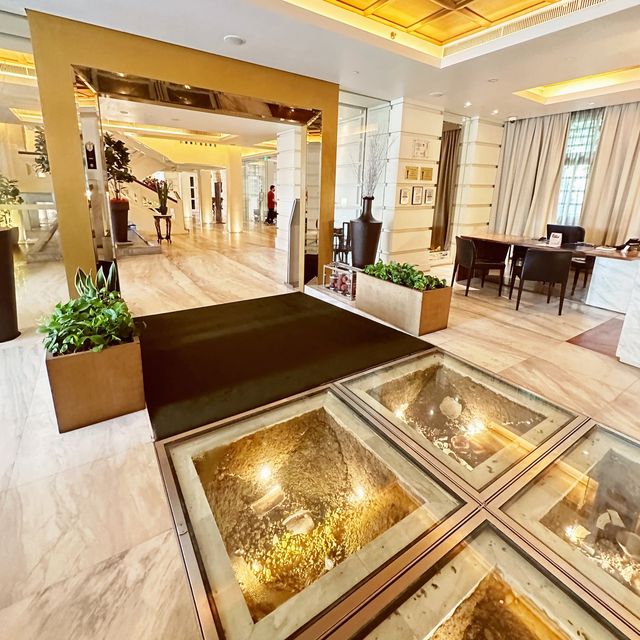 Stay in Singapore’s colonial-style hotel