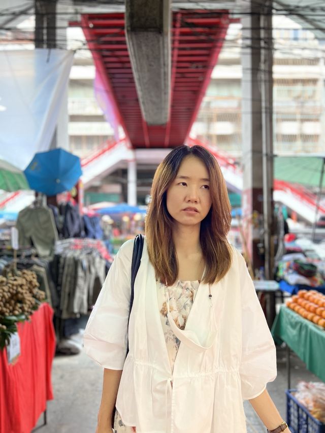 บรรยากาศ รอบๆตลาดวโรรส