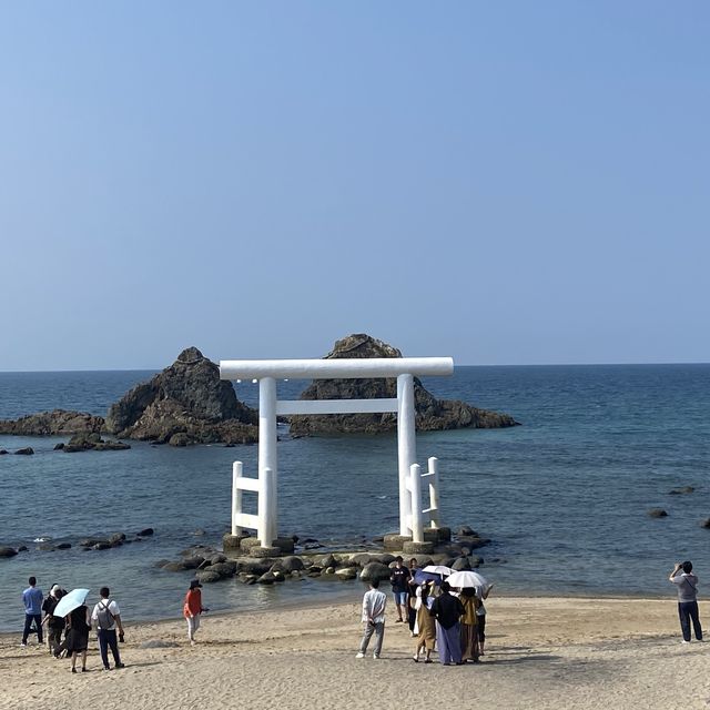 日本福岡「夫婦岩」：象徵愛情與圓滿的神聖景點