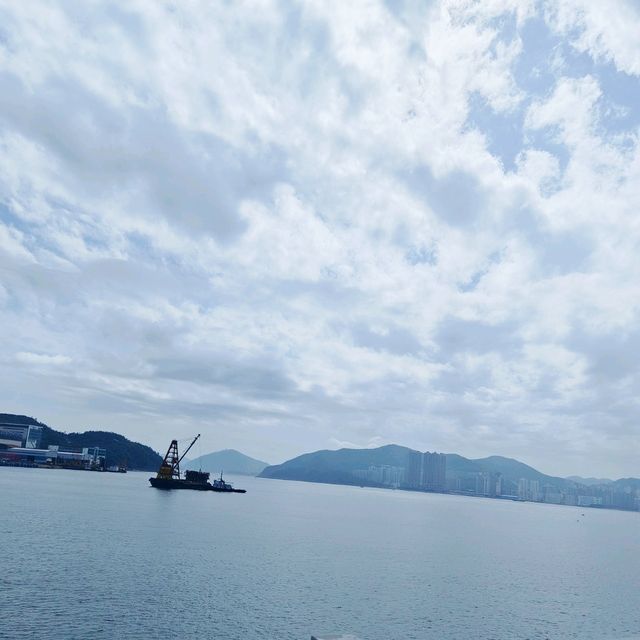 到郊外，將軍澳跨灣大橋！遊車河！很浪漫！.