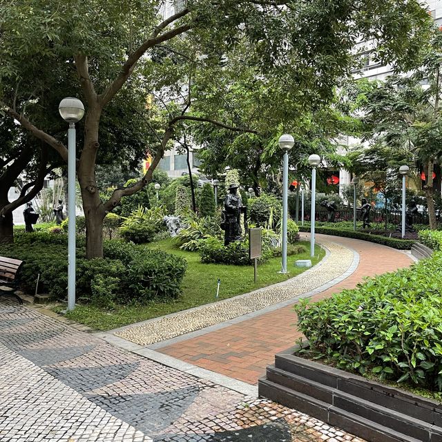 Sculpture Park of the Chinese Ethnics
