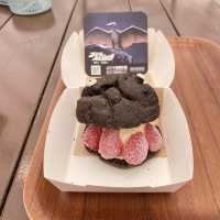 淡路島！「モリノテラス」ゴジラ！？ニジゲンノモリで衝撃のシュークリームを食す