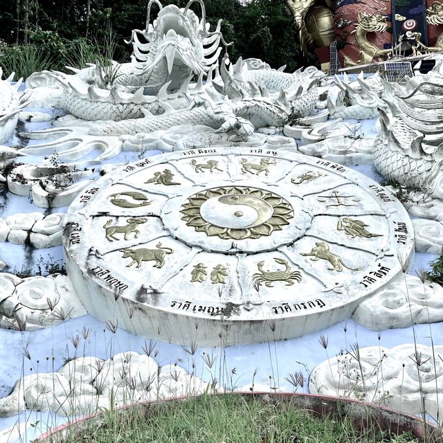 The Statue of the Emperor @ Hatyai Park