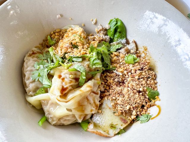 🍲 ก๋วยเตี๋ยวรสเด็ดสูตรคุณยาย ย่านกู้กู ภูเก็ต 