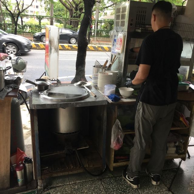 台南長榮牛肉湯，讓你吃出牛肉的鮮甜與膠質