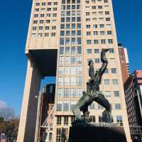 荷蘭🇳🇱鹿特丹Rotterdam 🏋️‍♀️🤸🏻具有故事意義歷史文化的雕像📌 The Destroyed City