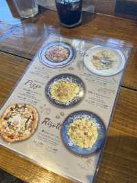 【福岡】オシャレな店内に薪窯ピッツァが美味しい本格イタリアンレストラン