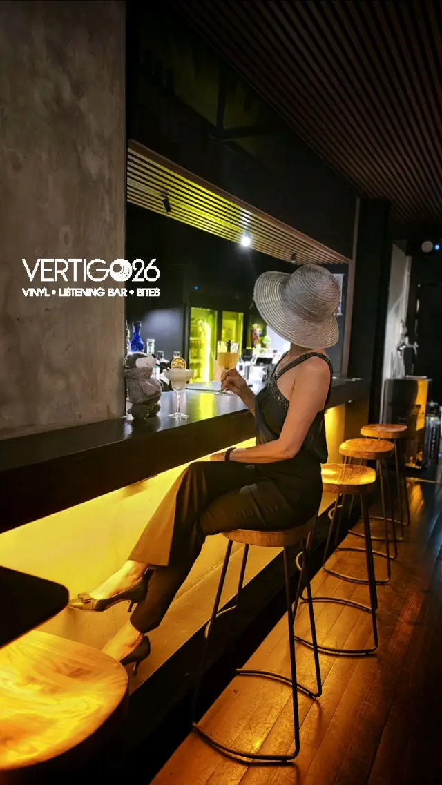 One-of-a-kind Vinyl Bar: Vertigo26