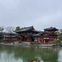 유네스코 세계문화유산으로 십엔뒷면배경인.우지보됴인