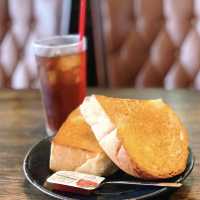 【大宮】24時間営業で多国籍料理が有名な老舗喫茶☕️伯爵邸