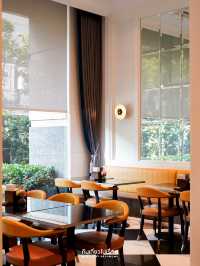 บุฟเฟ่ต์ข้าวต้มมื้อดึกที่ BlueSpice Cafe