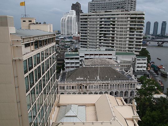 曼谷東方文華酒店：豪華舒適，頂級酒店首選！