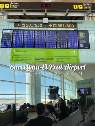 🇪🇸El Prat Airport in Spain - A clean and sleek airport ✈️