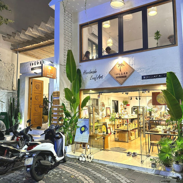 다낭 비건 레스토랑 'iVegan Danang' 스무디 보울과 햄버거 맛집