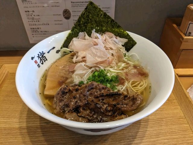 日本京都-連續三年米其林必比登推薦：麺屋豬一