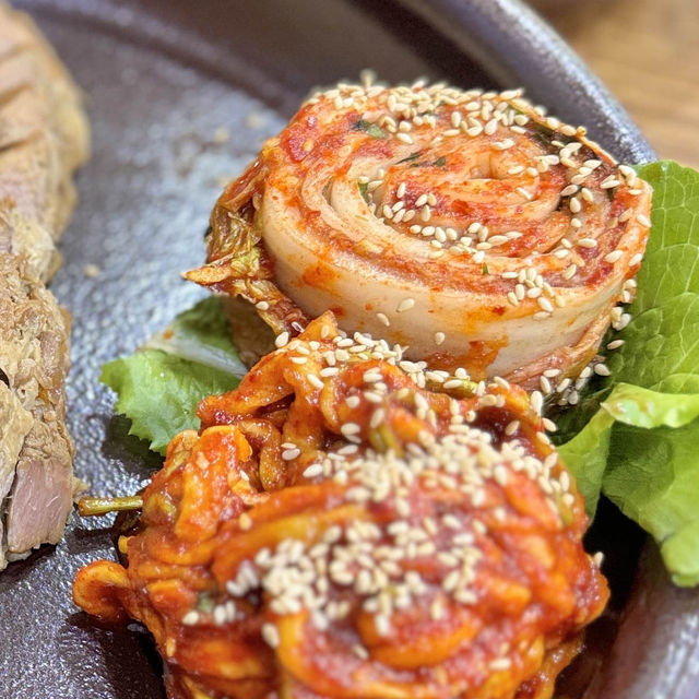 연인 사이에 쌓인 감정은 보쌈 데이트로 - 항아리 보쌈 송촌점