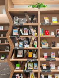 【福井】敦賀駅前にあるフォトジェニックな本屋さん