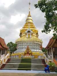 ไหว้พระธาตุดอยสะเก็ด เช็คอินสกายวอล์ค