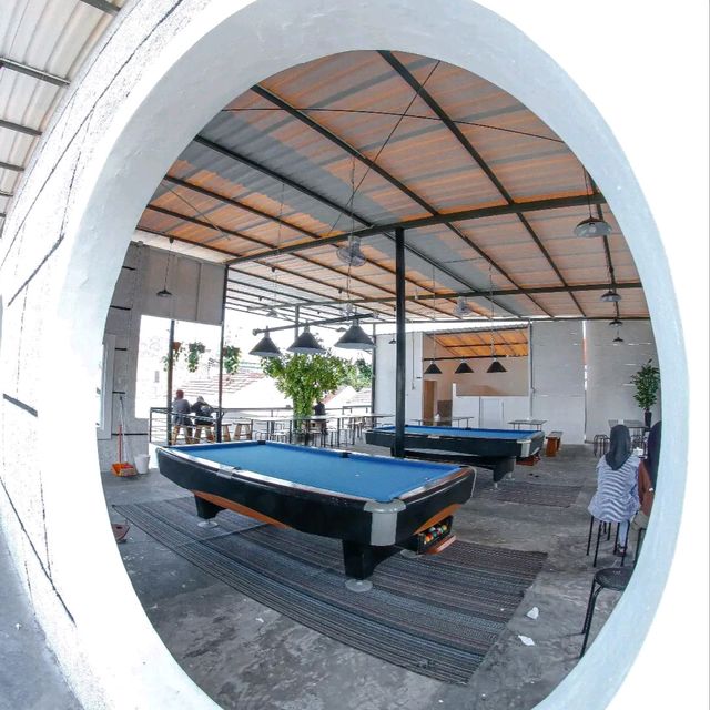 CAFE KOLO | COFFEE SHOP COMFORTABLE FOR HANG OUT