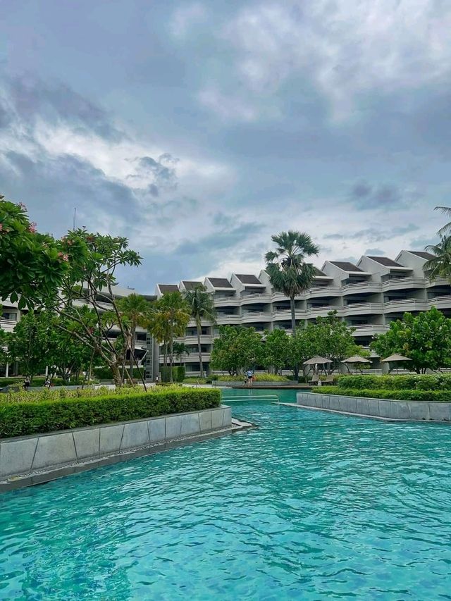 ที่นี่ The Regent Cha Am Beach Resort