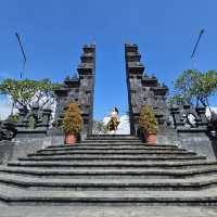 I was very amazed, by this two balinese temples in the North of Bali
