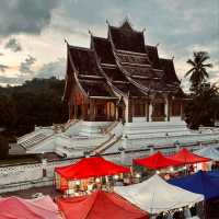 นั่งรถไฟวังเวียง -หลวงพระบาง...