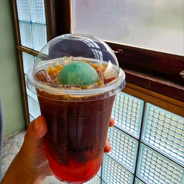 PixZel caffe' คาเฟ่สไตล์วินเทจ นครศรีธรรมราช