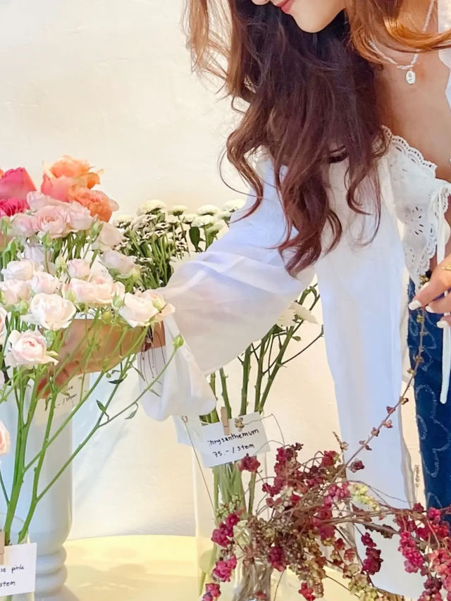 🌼 คาเฟ่ดอกไม้สุดคิ้วท์ #ปากคลองตลาด  💖👀 